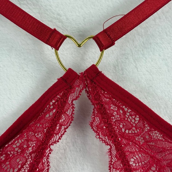 NWT Fredericks of Hollywood Red Lace Heart Ring Strappy Balconette Bra L/XL - Picture 3 of 7